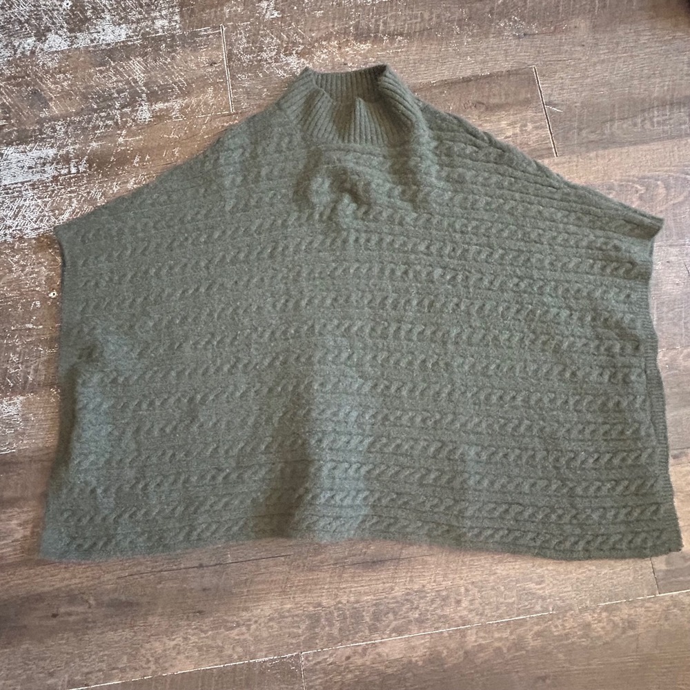 beachlunchlounge Olive Green Mock Neck Cable Knit Poncho Sweater Size M M/M 8-10